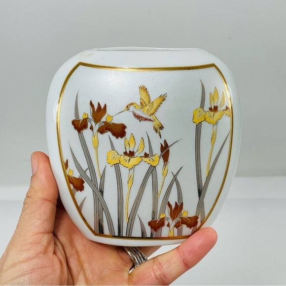 Vintage Action Hummingbird Bird Flat Vase Japan Iris Flower Spring Round Short - Picture 2 of 12